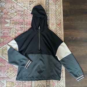 Half zip athletic pullover